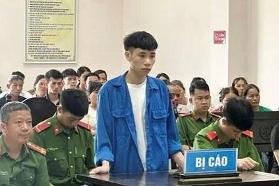 Tử hình kẻ cầm dao đoạt mạng hai người do mâu thuẫn tình cảm