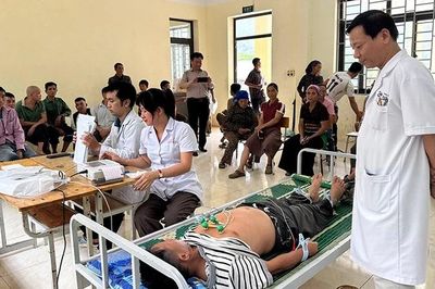 Tăng cường công tác khám, chữa bệnh cho người dân vùng cao