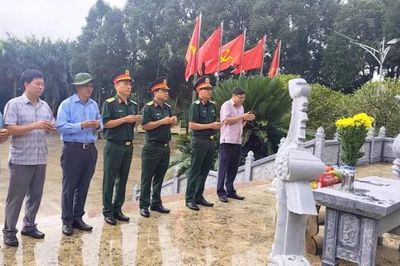 Kiểm tra công tác thu nhận mẫu sinh phẩm phục vụ xác định danh tính hài cốt liệt sĩ tại Gia Lai