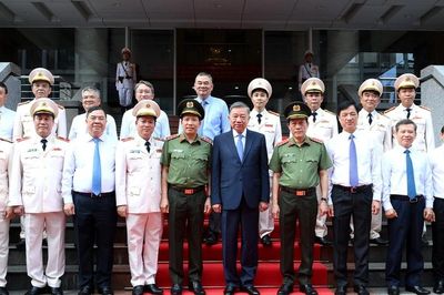 [Ảnh] Tổng Bí thư, Chủ tịch nước Tô Lâm làm việc với Cục Cảnh sát quản lý trại giam, cơ sở giáo dục bắt buộc, trường giáo dưỡng (Bộ Công an)