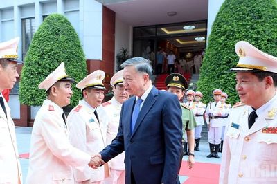 Xây dựng mô hình quản lý trại giam hiện đại, thông minh, an toàn, nhân văn