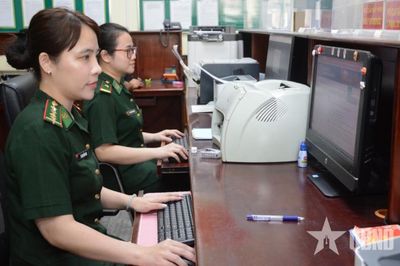Cửa khẩu cảng thông suốt nhờ chuyển đổi số