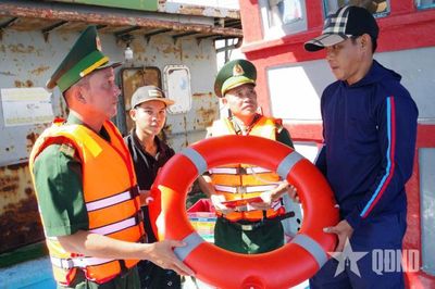 Đẩy mạnh tuyên truyền pháp luật cho ngư dân