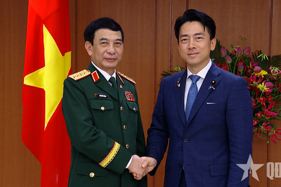 Bộ trưởng Quốc phòng Nhật Bản chủ trì lễ đón và hội đàm với Đại tướng Phan Văn Giang