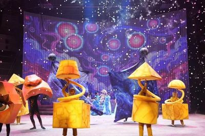 Khoảng 10.500 lượt đoàn viên, người lao động và con em được hỗ trợ xem 'Mơ Show'