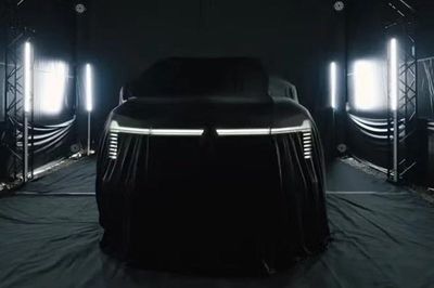 Mitsubishi bất ngờ hé lộ nội thất Pajero 2027 mới trước ngày ra mắt