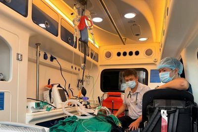 Vụ lật ca nô ở Phú Quốc: Một nạn nhân nguy kịch được đưa về TPHCM điều trị