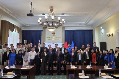 Khơi dậy trí lực tuổi trẻ ở xứ sở Bạch Dương