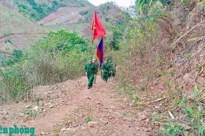 Thắm tình hữu nghị biên giới Việt Nam - Lào