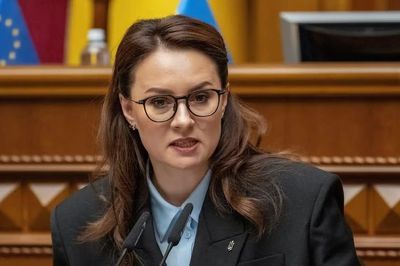 Tổng thống Ukraine Zelensky miễn nhiệm thủ tướng, cải tổ chính phủ