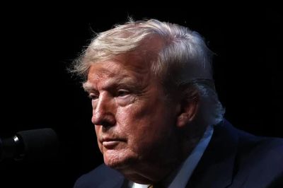 Tổng thống Trump dọa giáng đòn rất mạnh vào Iran, tuyên bố Mỹ sẽ bảo vệ eo biển Hormuz