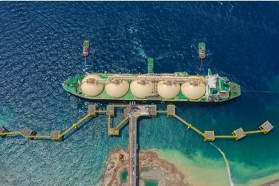 Căng thẳng tại eo biển Hormuz đẩy giá khí đốt châu Âu tăng vọt