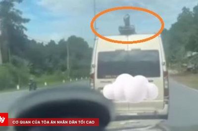Bị xử phạt vì chở hàng trên nóc xe khách từ phản ánh qua VNeTraffic