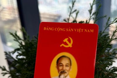 Hỗ trợ đảng viên thực hiện 4 thủ tục hành chính trên môi trường điện tử