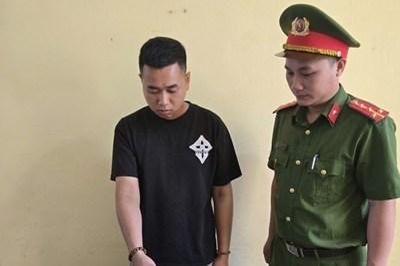 Lợi dụng việc trực, nhân viên kho trộm nguyên vật liệu bán kiếm lời