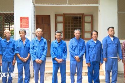 Triệt phá đường dây mua bán vật liệu nổ quân dụng, tạm giữ 8 đối tượng