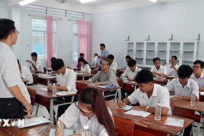 Chưa có kết luận vụ việc tại THPT Chuyên Tuyên Quang, thí sinh vẫn đăng ký xét tuyển theo kế hoạch