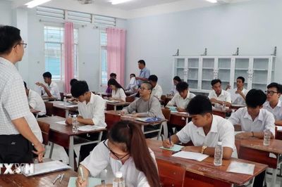 Chưa có kết luận vụ việc tại THPT Chuyên Tuyên Quang, thí sinh vẫn đăng ký xét tuyển theo kế hoạch