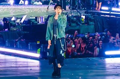 Jungkook lên tiếng về chấn thương trên sân khấu ở London