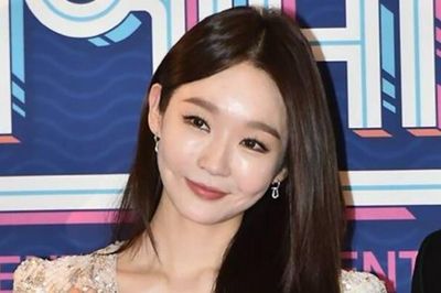 Kang Min Kyung lên tiếng giữa tin đồn kết hôn