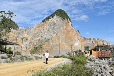 Người dân nơi đề xuất xây Nhà máy Xi măng Bạch Đằng: 'Chúng tôi chỉ mong đừng thêm áp lực nữa'