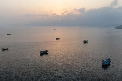 Tình thế lưỡng nan của tàu thuyền tại eo biển Hormuz
