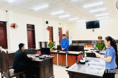 3 năm tù giam vì ngược đãi con