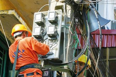 Bộ Công thương sẽ đánh giá kỹ đề xuất giá điện theo giờ