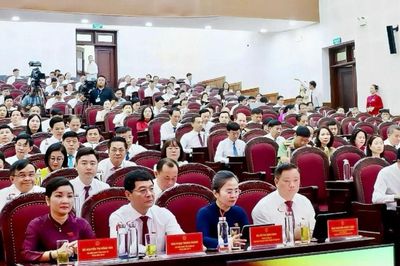 Kỳ họp thứ Tư, HĐND tỉnh Nghệ An khóa XIX Quyết sách cho mục tiêu tăng trưởng hai con số