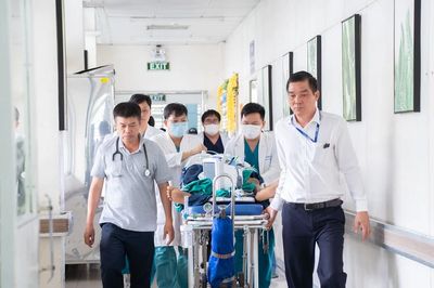 Đưa bệnh nhân nguy kịch vụ lật ca nô về TP Hồ Chí Minh điều trị
