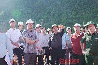 Chủ tịch UBND tỉnh Lê Hải Hòa: Tập trung tối đa nhân lực, thiết bị, đẩy nhanh tiến độ thi công các dự án trường nội trú liên cấp