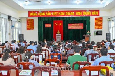 Bồi dưỡng kiến thức quốc phòng, an ninh cho cán bộ đối tượng 3