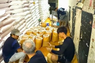 Cà Mau: Triệt phá cơ sở sản xuất đường giả quy mô lớn, thu giữ khoảng 70 tấn hàng hóa