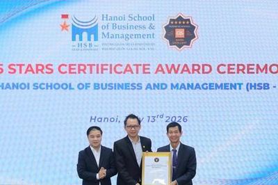 Trường Đại học Quản trị và Kinh doanh đón nhận chứng nhận QS Stars 5 sao