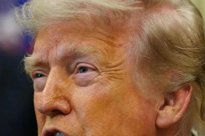 Tổng thống Trump tuyên bố sẽ thu phí 20% tại eo biển Hormuz, Mỹ tái phong tỏa cảng Iran