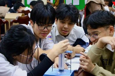 Chính sách học bổng thu hút thí sinh với hơn 2 triệu nguyện vọng đăng ký vào các ngành đào tạo STEM