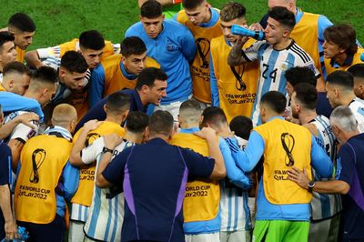 Bí quyết tiếp lửa của tuyển Argentina trước đại chiến Anh