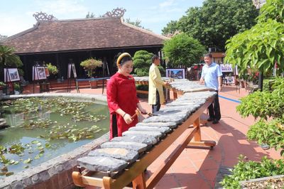 Khám phá bộ đàn đá 54 thanh độc đáo tại Danh thắng quốc gia Hòn Chồng - Hòn Đỏ