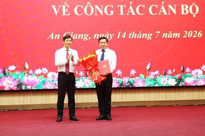 Trung tướng Đinh Văn Nơi giữ chức Phó Bí thư Tỉnh ủy An Giang, Bí thư Đảng ủy đặc khu Phú Quốc