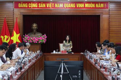 Bộ trưởng Lâm Thị Phương Thanh:Quyết liệt hoàn thiện thể chế, đẩy nhanh tiến độ xây dựng pháp luật ngành VHTTDL