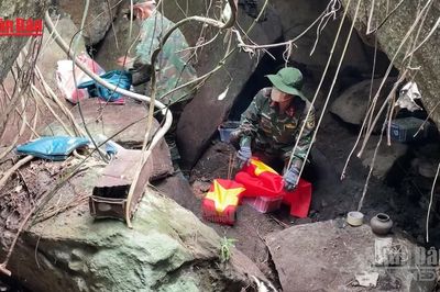 [Video] Hơn nửa thế kỷ chờ đợi, các Anh hùng liệt sĩ trở về trong vòng tay đồng đội