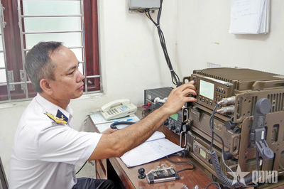 Trung tá QNCN Vũ Văn Phố: Gương sáng tận tụy, giỏi chuyên môn