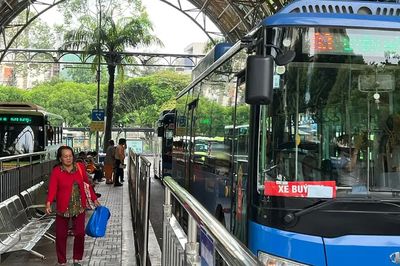 Quét CCCD khi đi xe buýt miễn phí: Thống kê dữ liệu để phục vụ hành khách tốt hơn