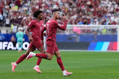 World Cup 2026 và 'cơn sốt' giày hồng trở thành biểu tượng bóng đá mới: Cristiano Ronaldo hay Yasin Ayari cũng không ngoại lệ