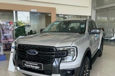 'Vua bán tải' Ford Ranger lại bị vượt mặt