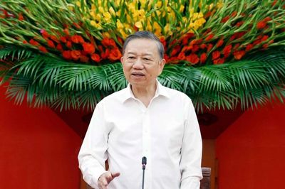 Tổng Bí thư, Chủ tịch nước: Chuyển từ ứng phó sang quản trị rủi ro thiên tai