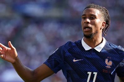 Michael Olise, 'quái kiệt' với đôi chân ma thuật và bộ não siêu phàm