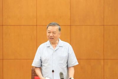 Đặt công nghiệp hàng hải đúng vị trí trong chiến lược xây dựng Việt Nam thành quốc gia biển mạnh