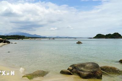 Quảng Ngãi: Vẻ đẹp nguyên sơ của bãi biển Sơn Trà