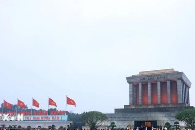 Hơn 1 triệu lượt người đến viếng Lăng Bác trong 6 tháng đầu năm 2026